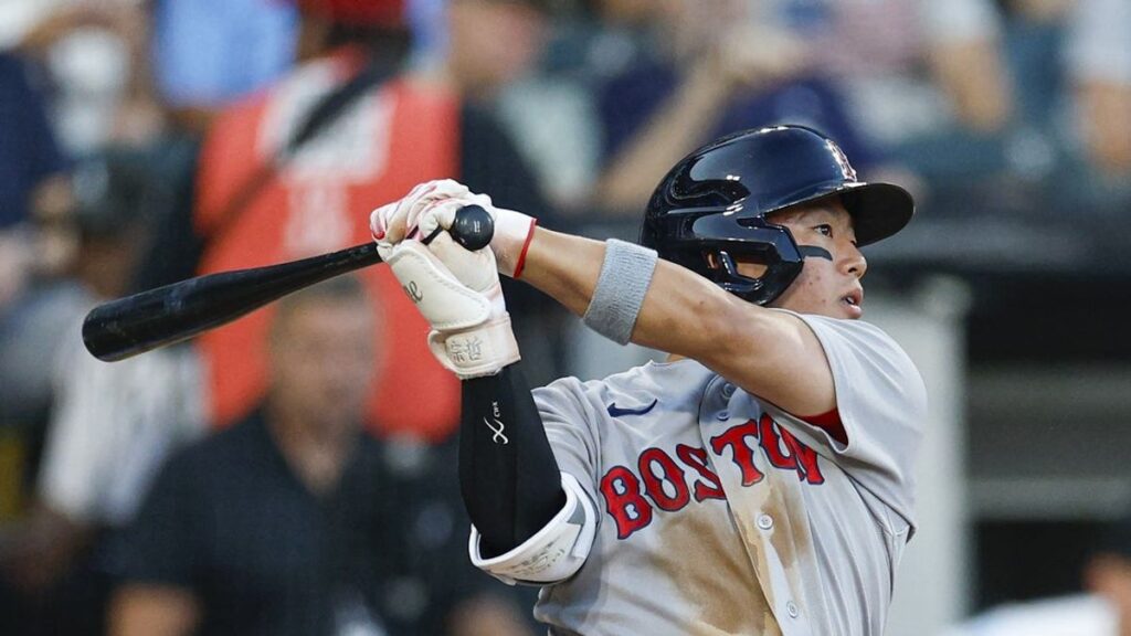For Red Sox, baseball suddenly is 'fun' as White Sox feel the opposite