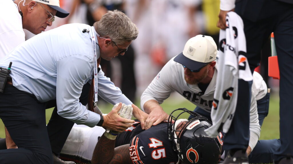 Bears LB Nephi Sewell carted off with leg injury