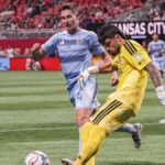 Surging Atlanta aims to keep Charlotte at bay