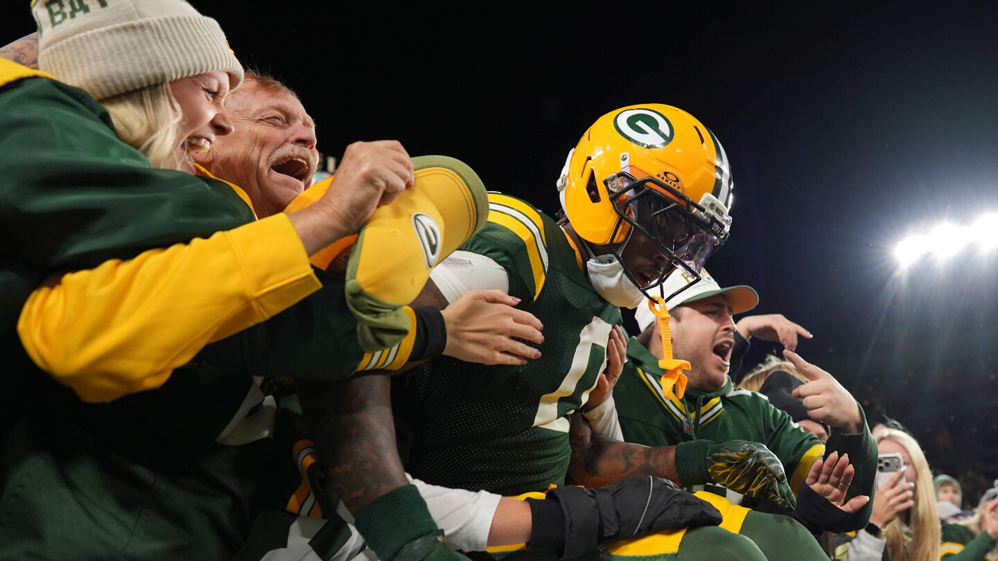 Thursday Night Football: Packers hold on for 27-19 win over Panthers