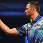 World Grand Prix: Luke Humphries into semi-finals but Gian van Veen is knocked out by James Wade