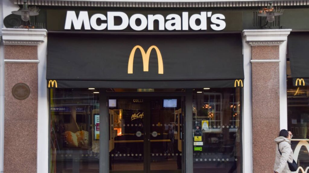 McDonald’s plans major store changes to attract more customers