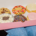 Crumbl introduces $1.99 combo; its franchises are in trouble